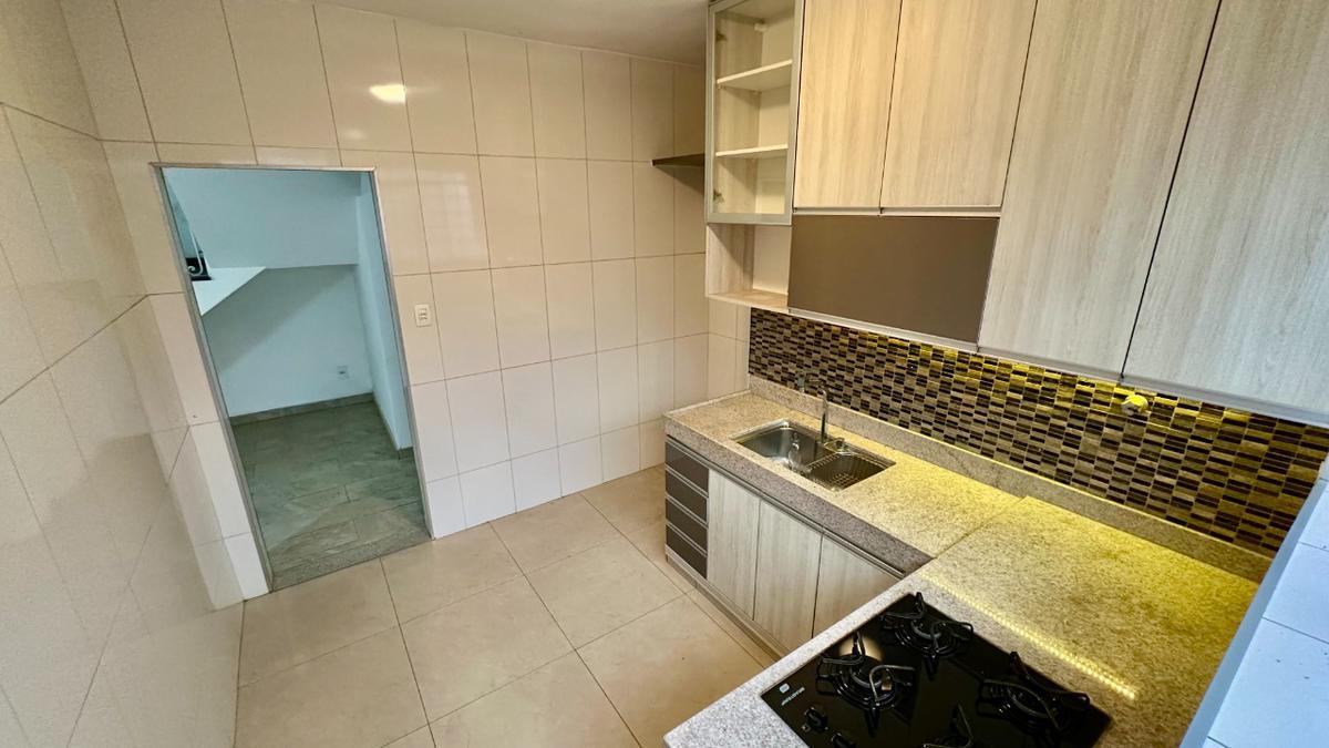 Casa, Itapoã, 5 Quartos, 5 Vagas, 2 Suítes