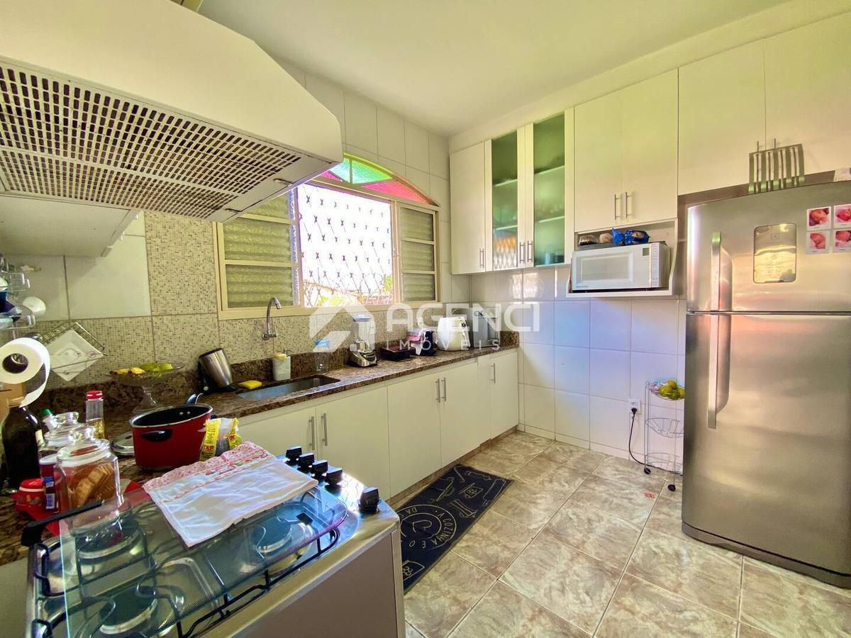 Casa, Santa Maria, 3 Quartos, 0 Vaga, 1 Suíte