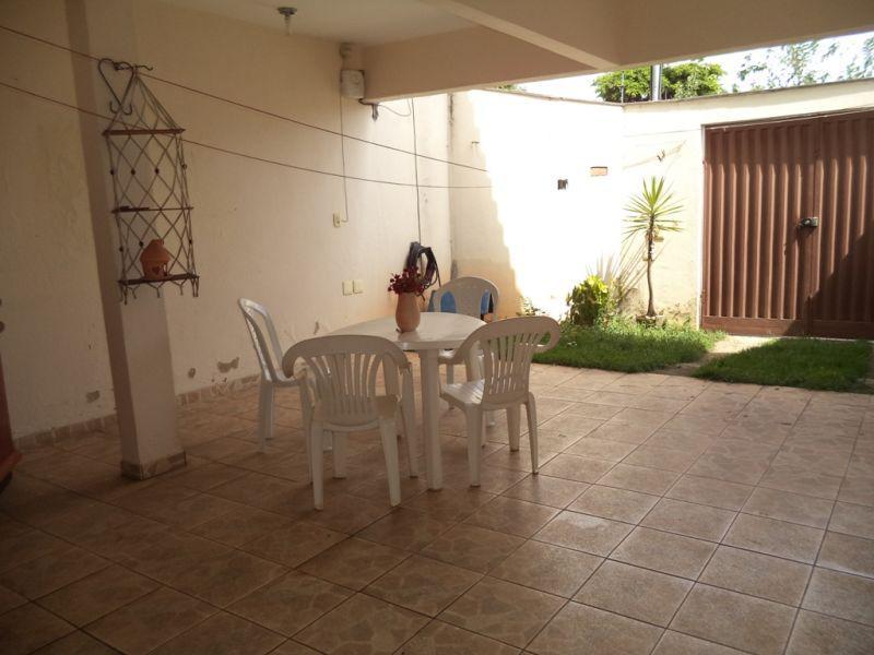 Casa, Guanabara, 2 Quartos, 3 Vagas, 0 Suíte