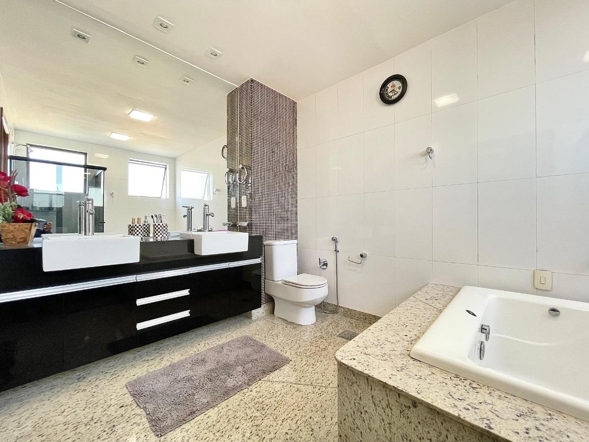 Apartamento, Castelo, 4 Quartos, 2 Vagas, 2 Suítes