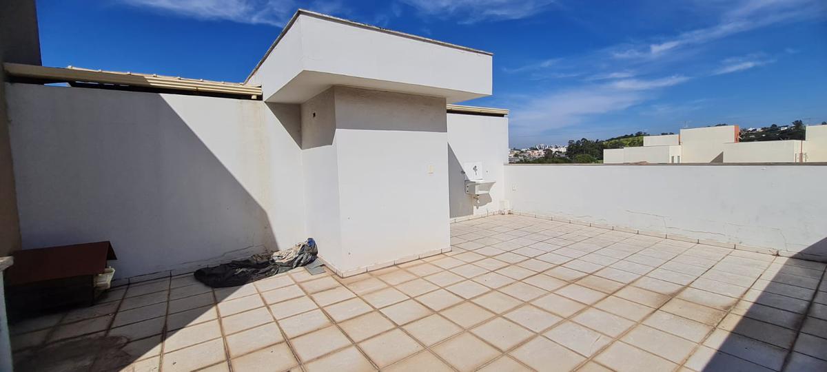 Cobertura, Arvoredo, 2 Quartos, 1 Vaga