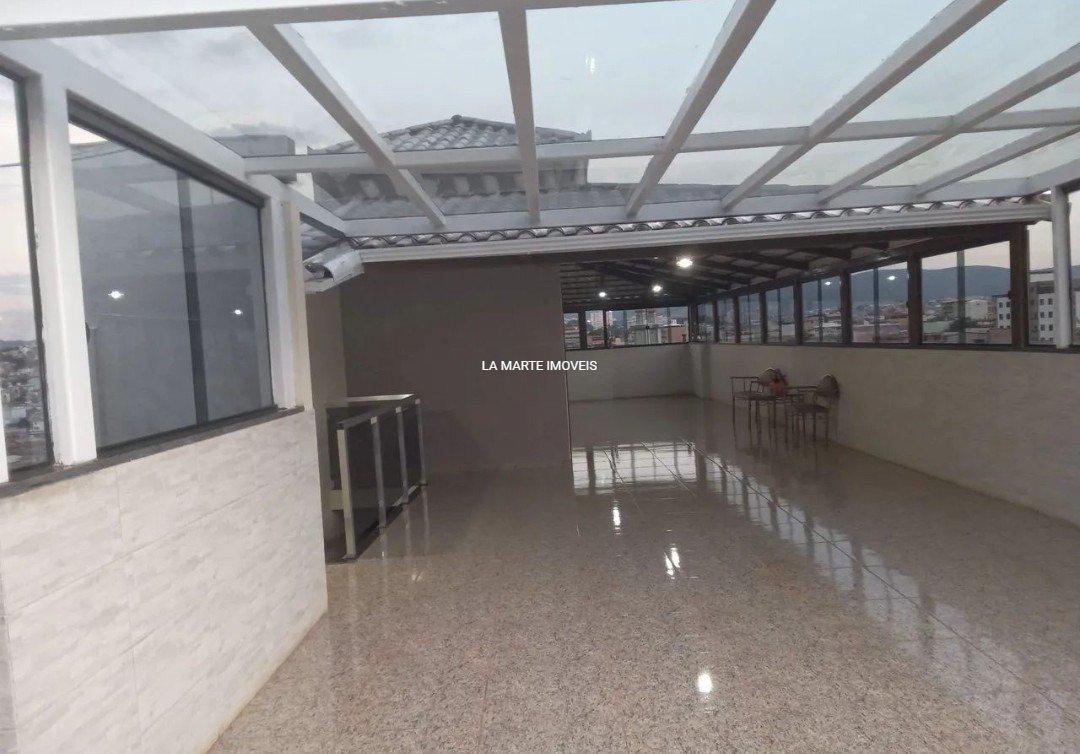 Casa, Industrial, 4 Quartos, 2 Vagas, 1 Suíte