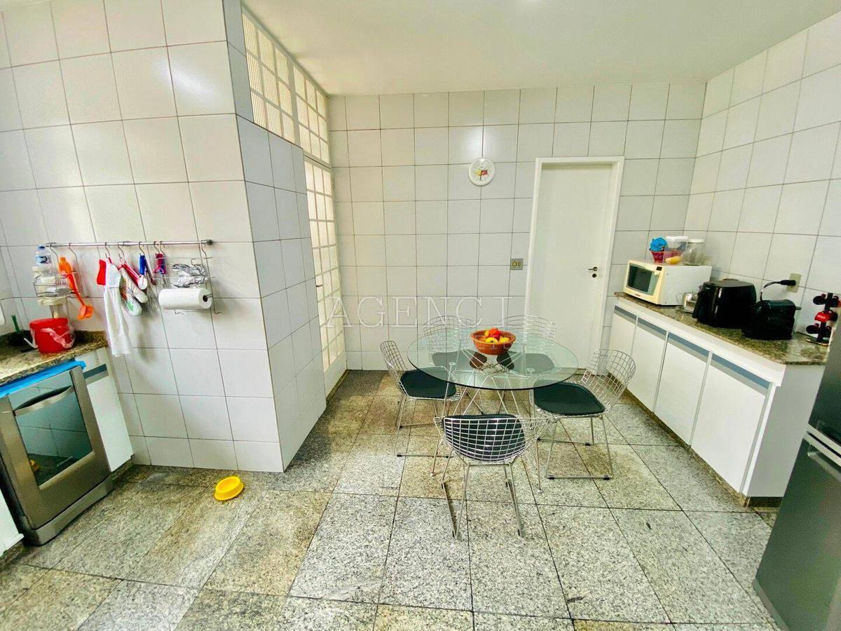 Casa, Bandeirantes (pampulha), 4 Quartos, 0 Vaga, 1 Suíte