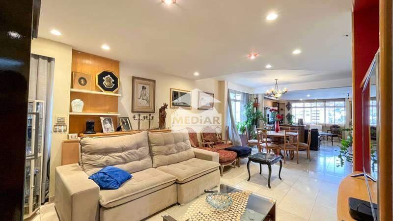 Apartamento, Funcionários, 4 Quartos, 2 Vagas, 1 Suíte