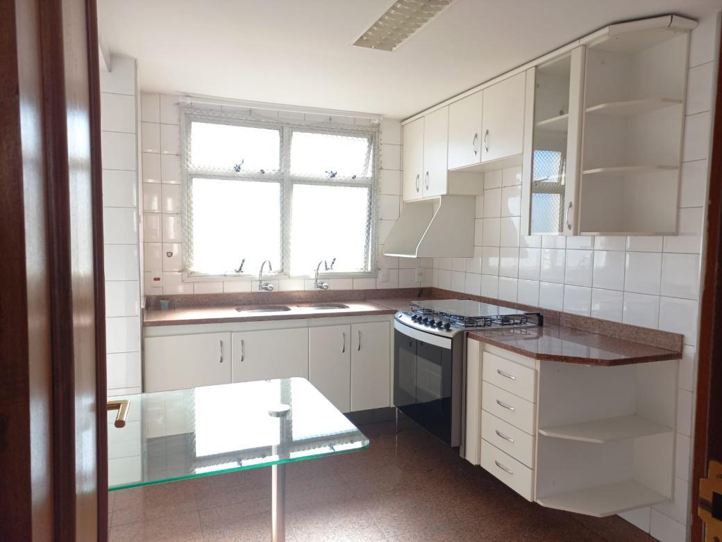 Apartamento, Funcionários, 4 Quartos, 2 Vagas, 1 Suíte