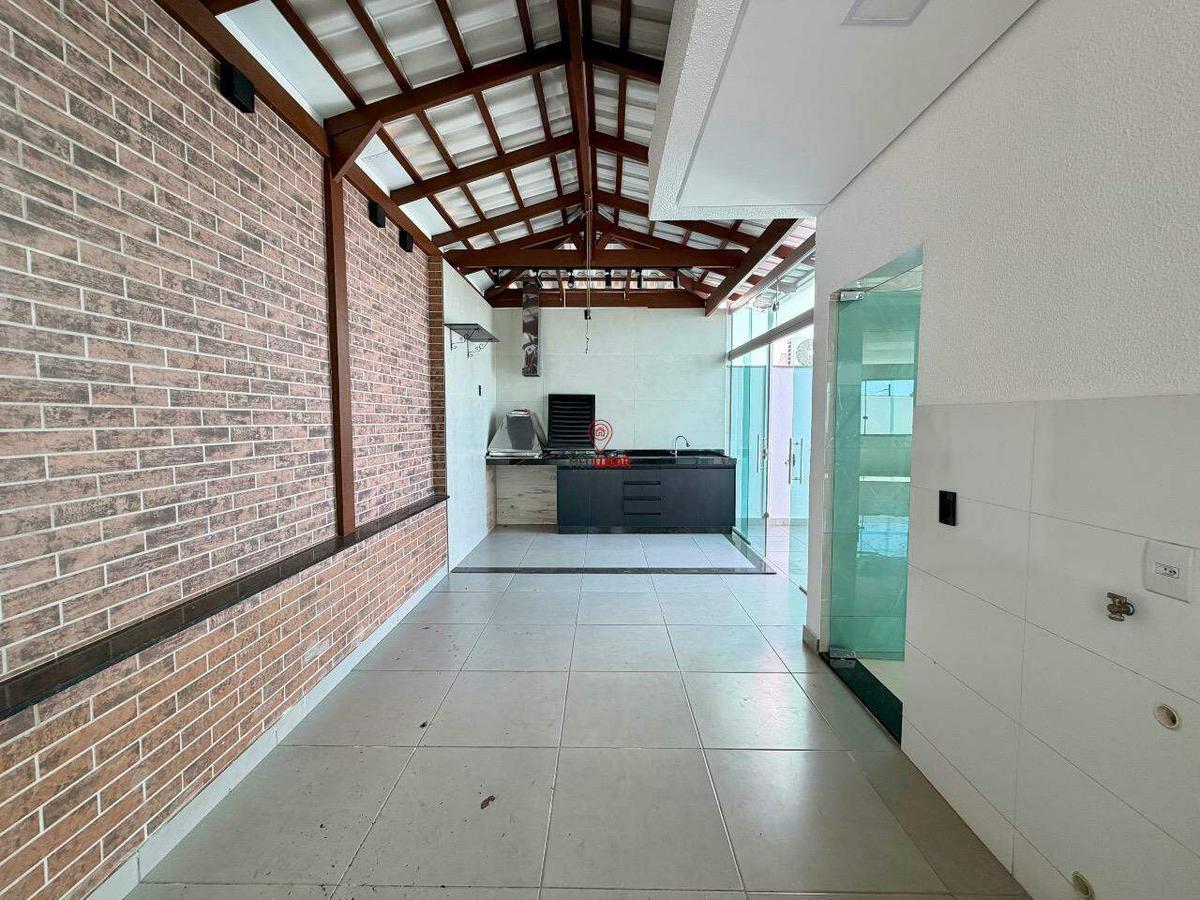 Casa, Masterville, 3 Quartos, 3 Vagas, 1 Suíte
