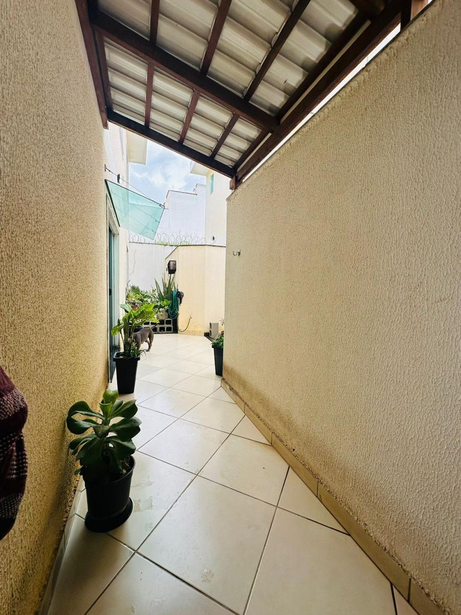 Casa, Masterville, 3 Quartos, 4 Vagas, 1 Suíte