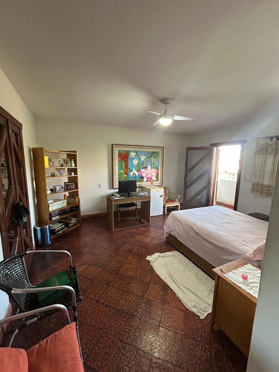 Casa Comercial, Castelo, 5 Quartos, 2 Vagas, 1 Suíte