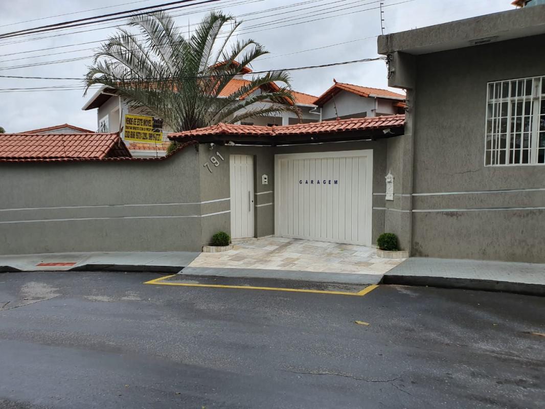 Casa, Milionários, 4 Quartos, 3 Vagas, 1 Suíte