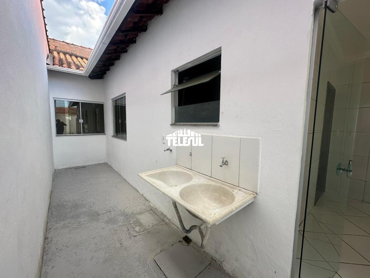 Casa, Nova Varginha, 2 Quartos, 0 Vaga