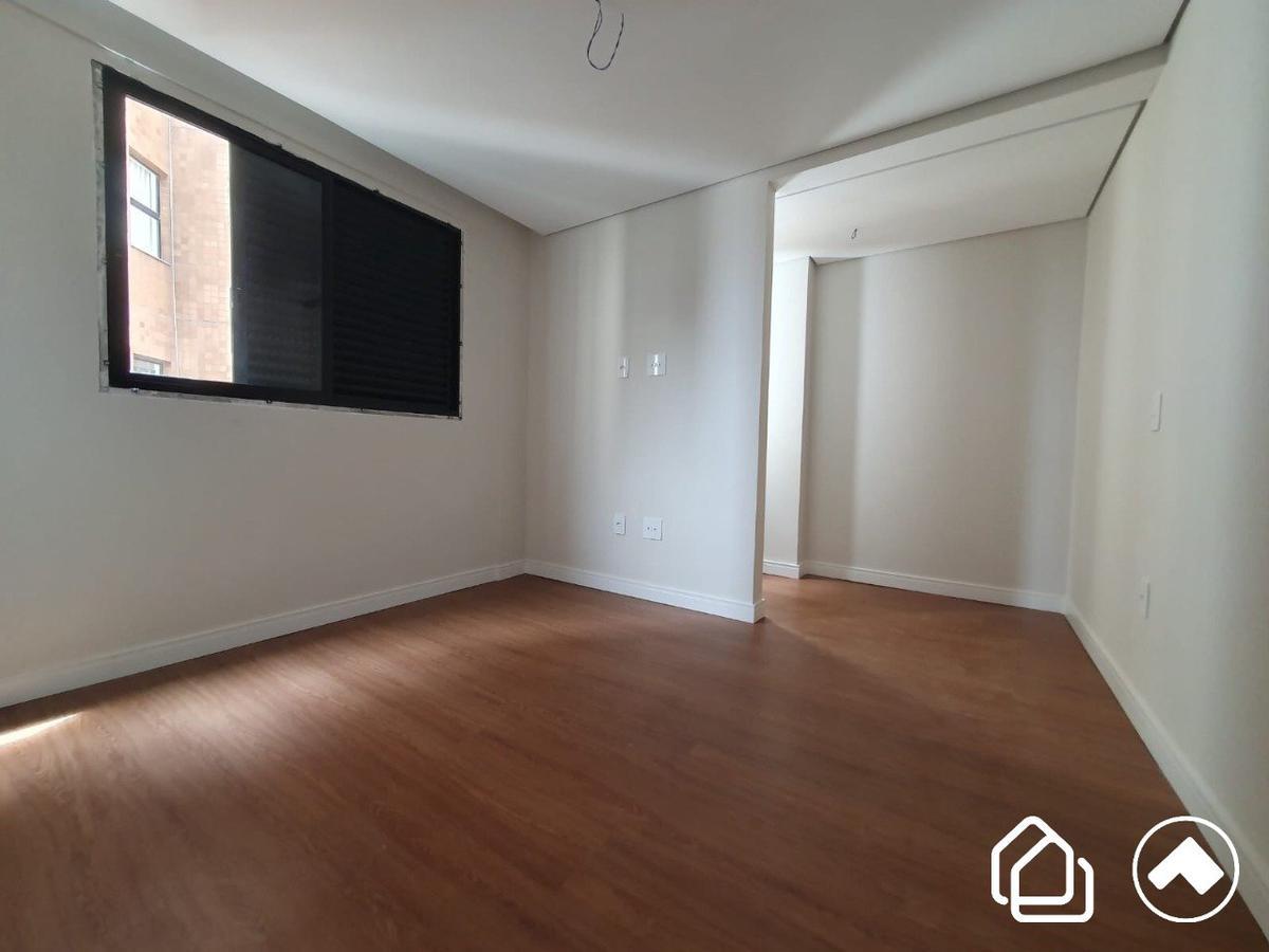 Cobertura, Estoril, 2 Quartos, 2 Vagas, 1 Suíte