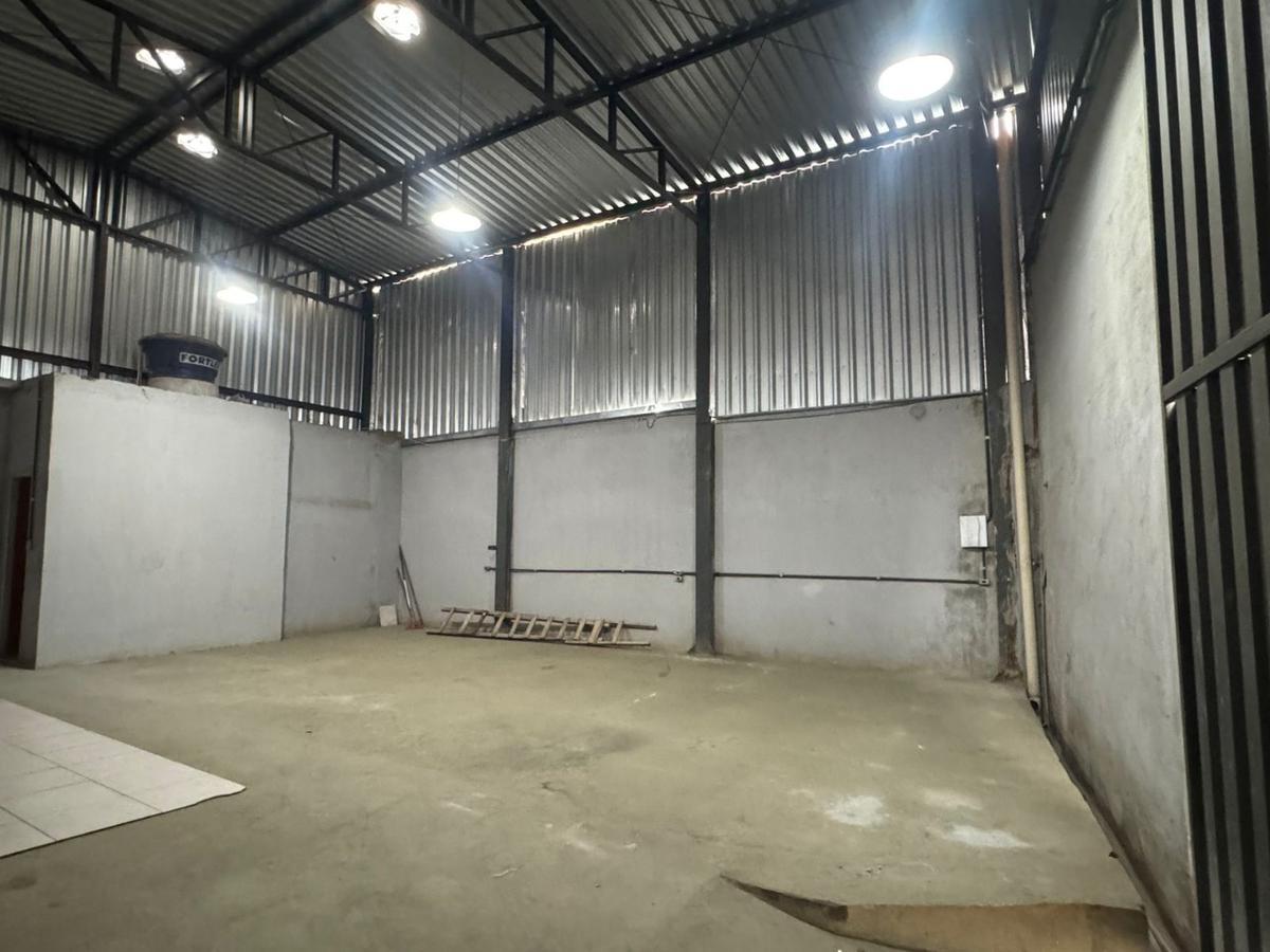 Galpão, Europa, 0 Quarto, 0 Vaga