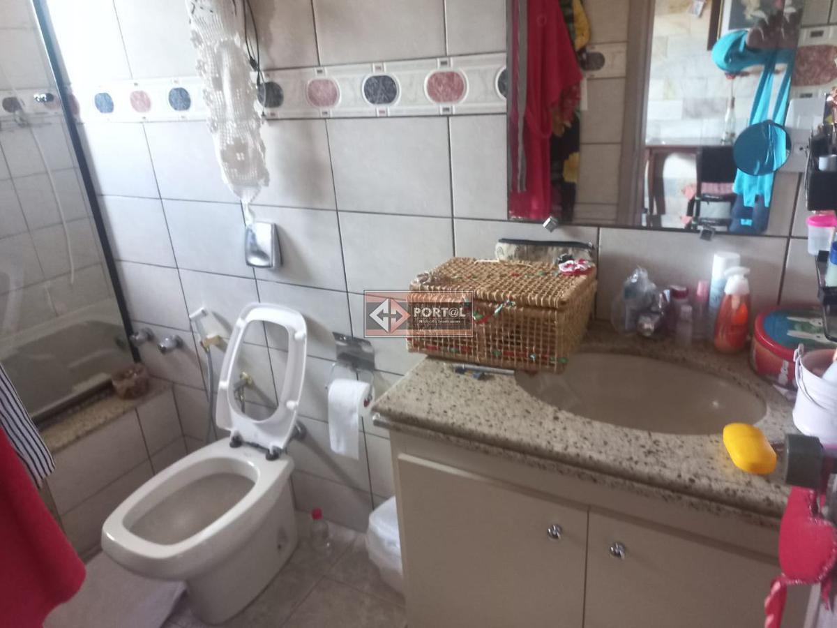 Casa, Vila Clóris, 4 Quartos, 5 Vagas, 1 Suíte