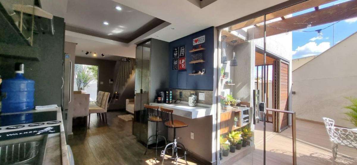 Casa, Jardim Imperial, 3 Quartos, 2 Vagas, 1 Suíte