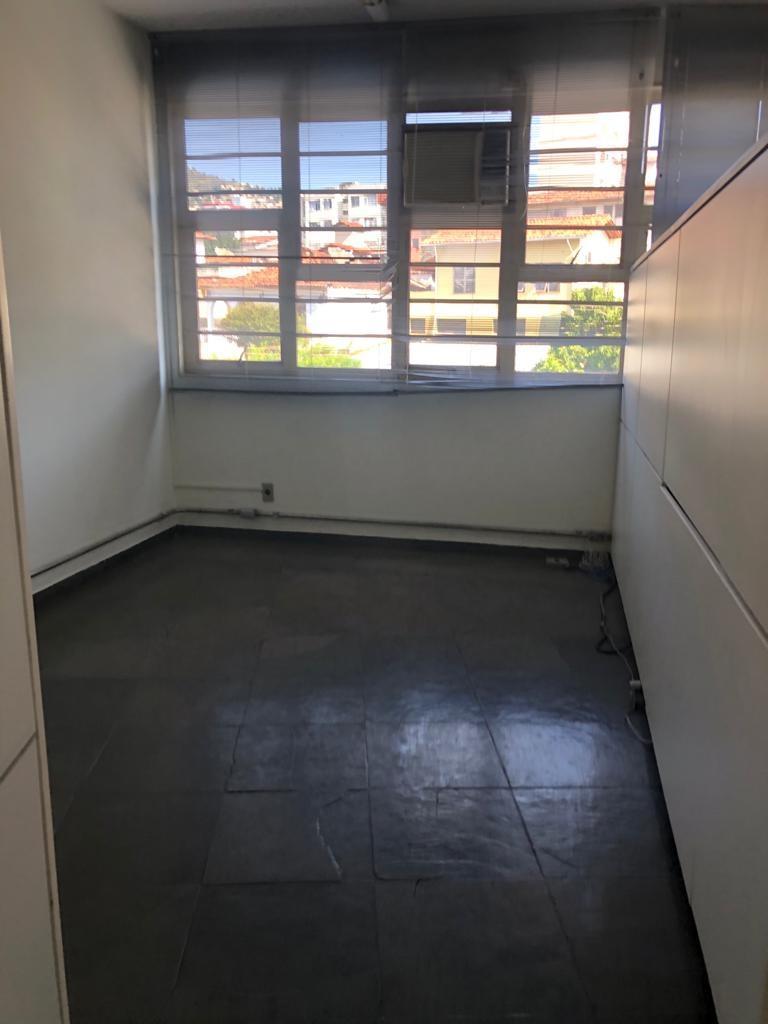 Sala, Santa Efigênia