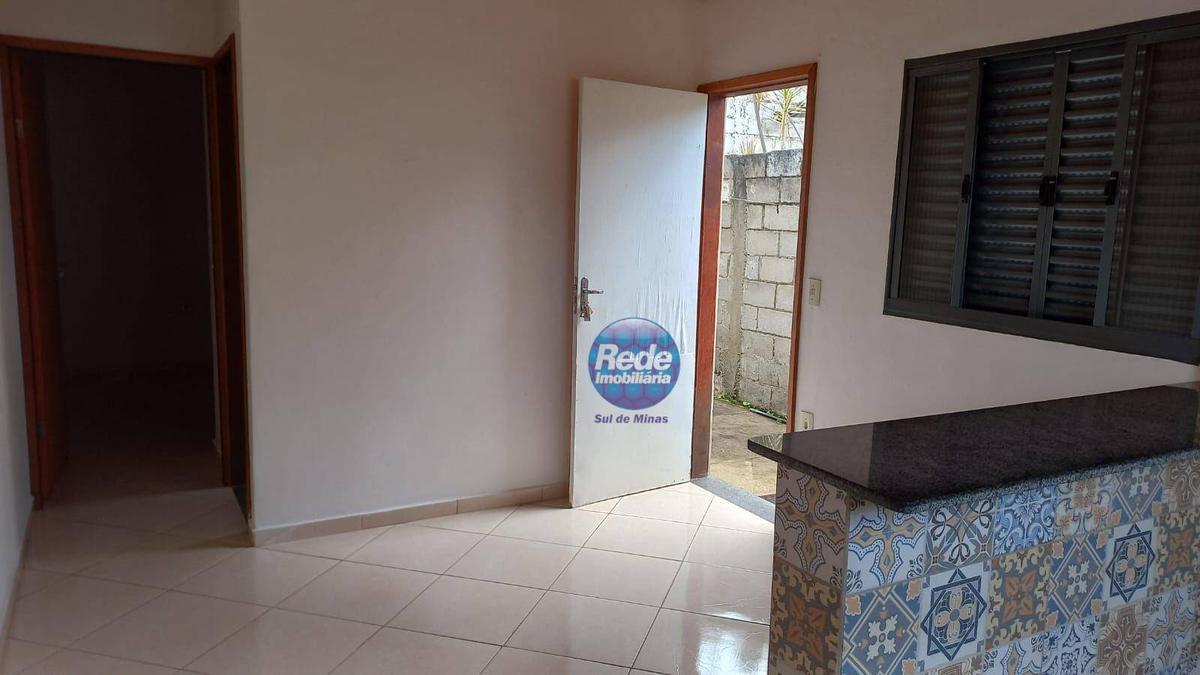 Casa, Centro, 1 Quarto, 0 Vaga