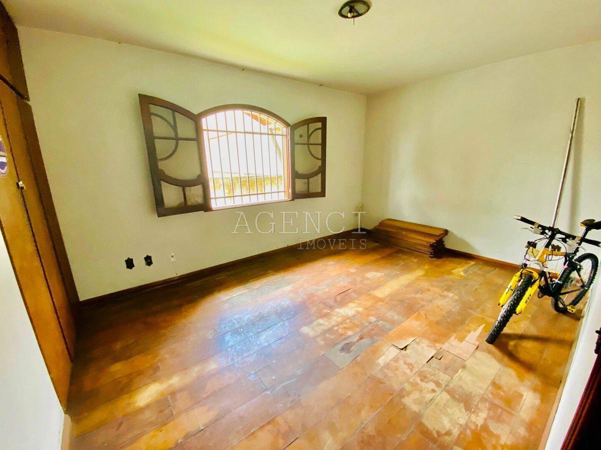 Casa, Bandeirantes (pampulha), 4 Quartos, 0 Vaga, 1 Suíte