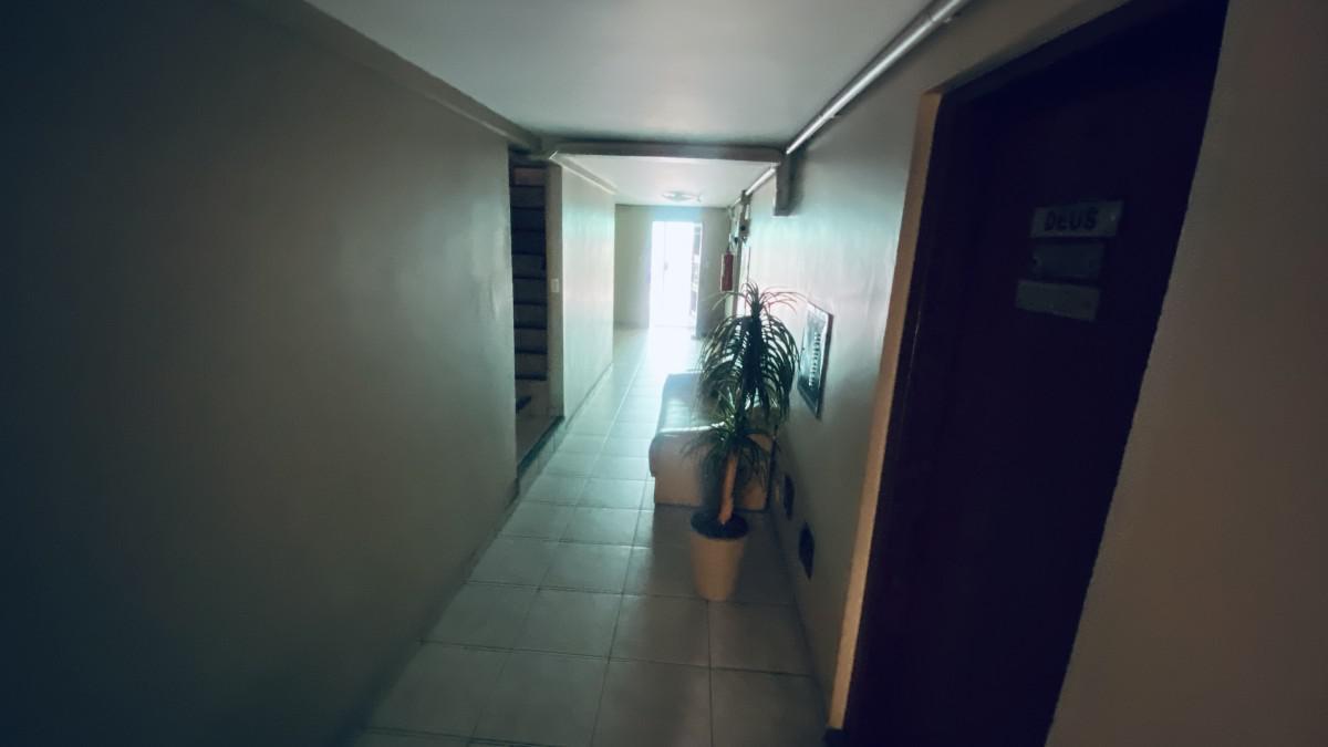 Prédio, Paquetá, 20 Quartos, 0 Vaga