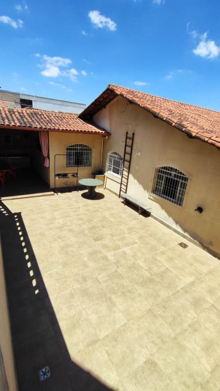 Casa, Jardim Pérola, 3 Quartos, 4 Vagas, 1 Suíte