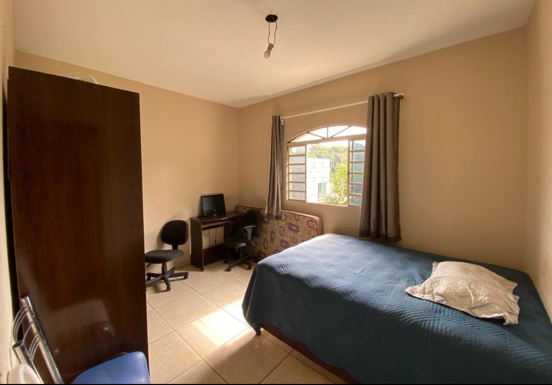 Casa, Europa, 3 Quartos, 5 Vagas, 1 Suíte