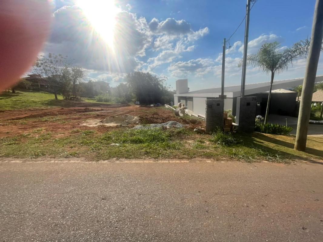 Lote, Centro, 0 Quarto, 0 Vaga