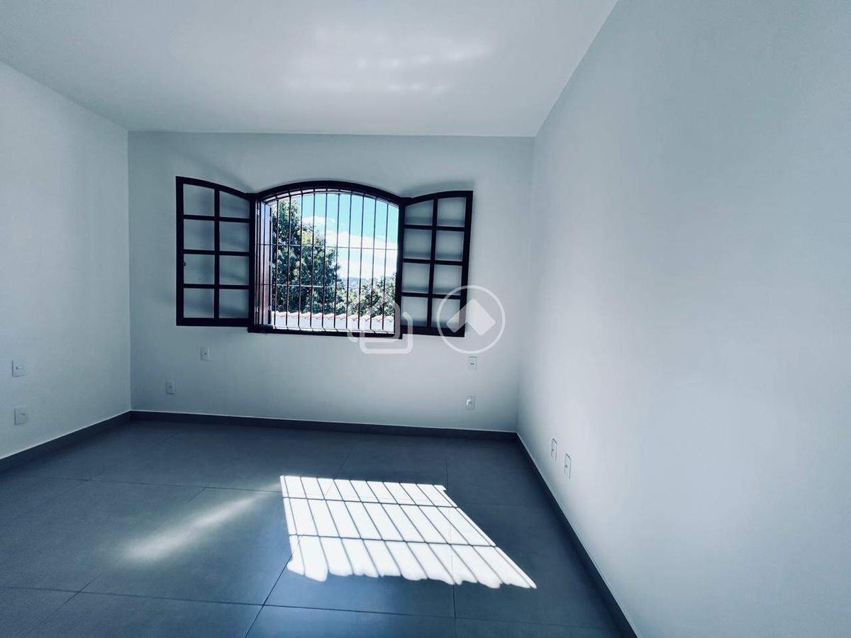 Casa, Palmeiras, 5 Quartos, 10 Vagas, 2 Suítes