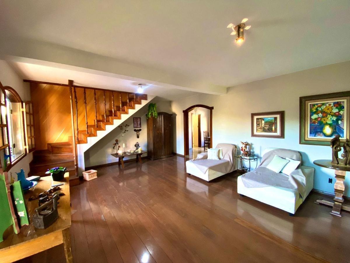 Casa, Caiçaras, 5 Quartos, 7 Vagas, 1 Suíte