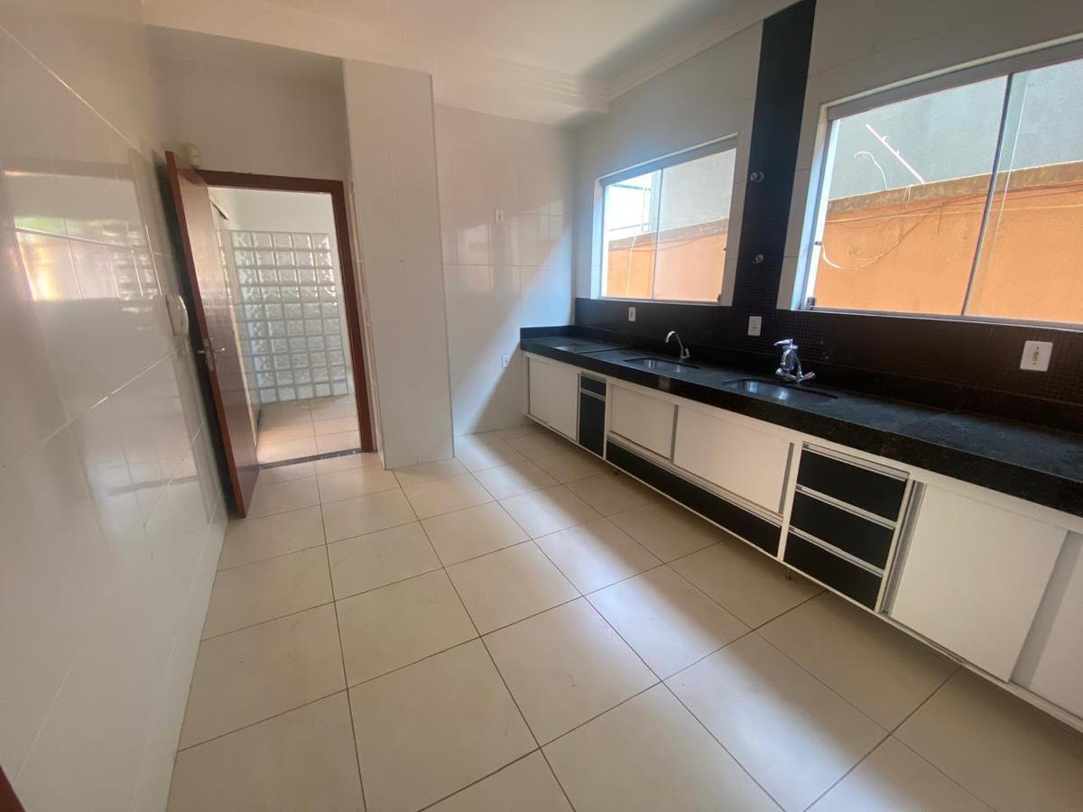 Casa, Trevo, 4 Quartos, 4 Vagas, 3 Suítes