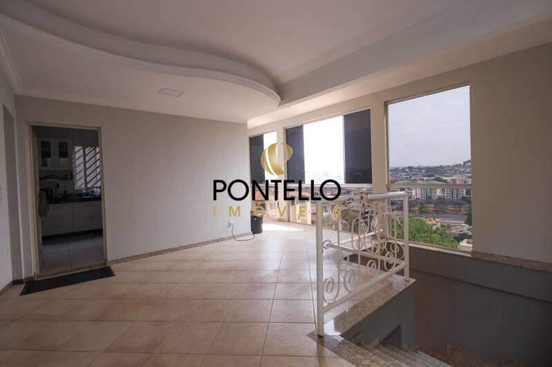 Casa, João Pinheiro, 5 Quartos, 5 Vagas, 1 Suíte