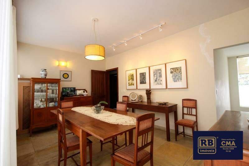 Casa, Serra, 4 Quartos, 5 Vagas, 1 Suíte