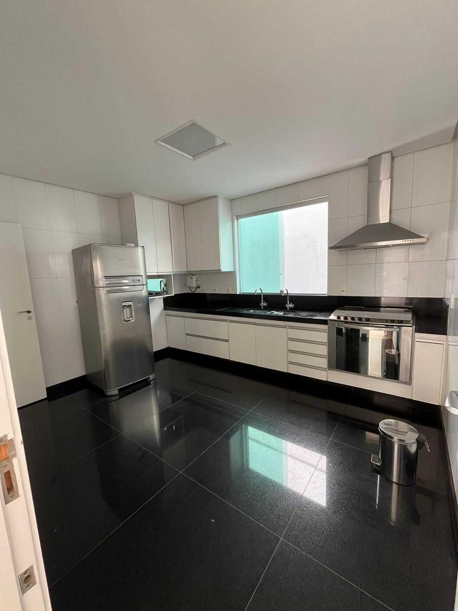 Casa, Paquetá, 4 Quartos, 8 Vagas, 4 Suítes