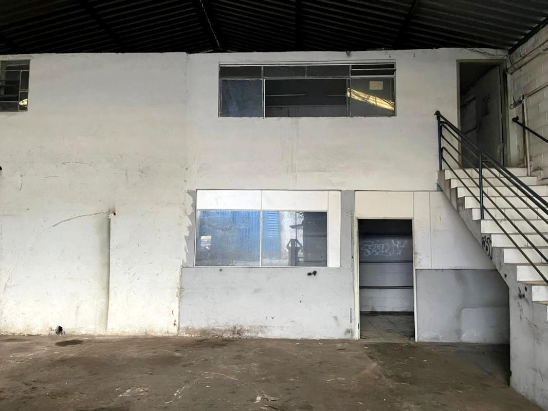 Galpão, Arvoredo, 0 Quarto, 5 Vagas