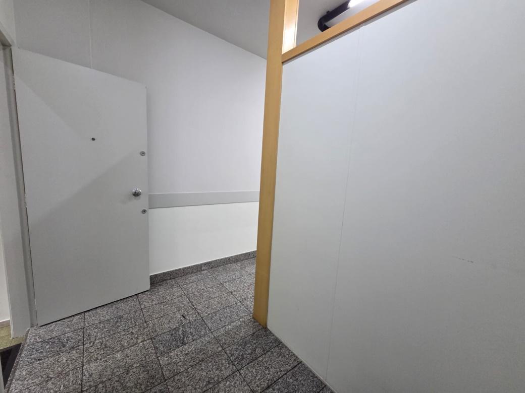 Sala, Funcionários