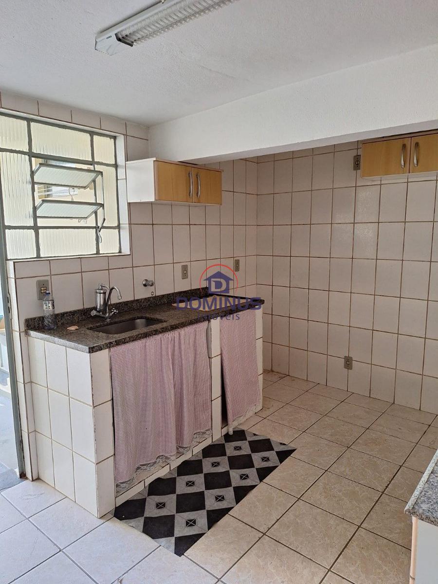 Casa, Sagrada Família, 2 Quartos, 1 Vaga, 1 Suíte