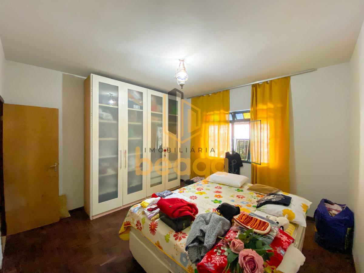 Casa, Parque Turistas, 3 Quartos, 8 Vagas, 2 Suítes