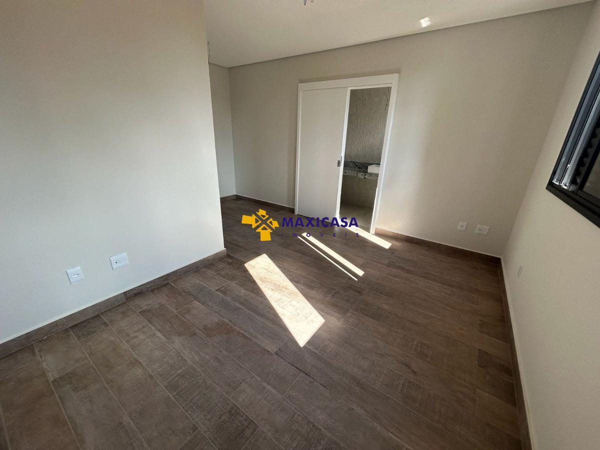 Apartamento, Jaraguá, 4 Quartos, 3 Vagas, 1 Suíte
