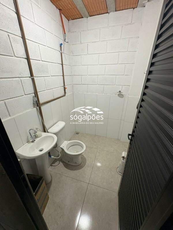 Galpão, Vale das Orquídeas, 8 Vagas