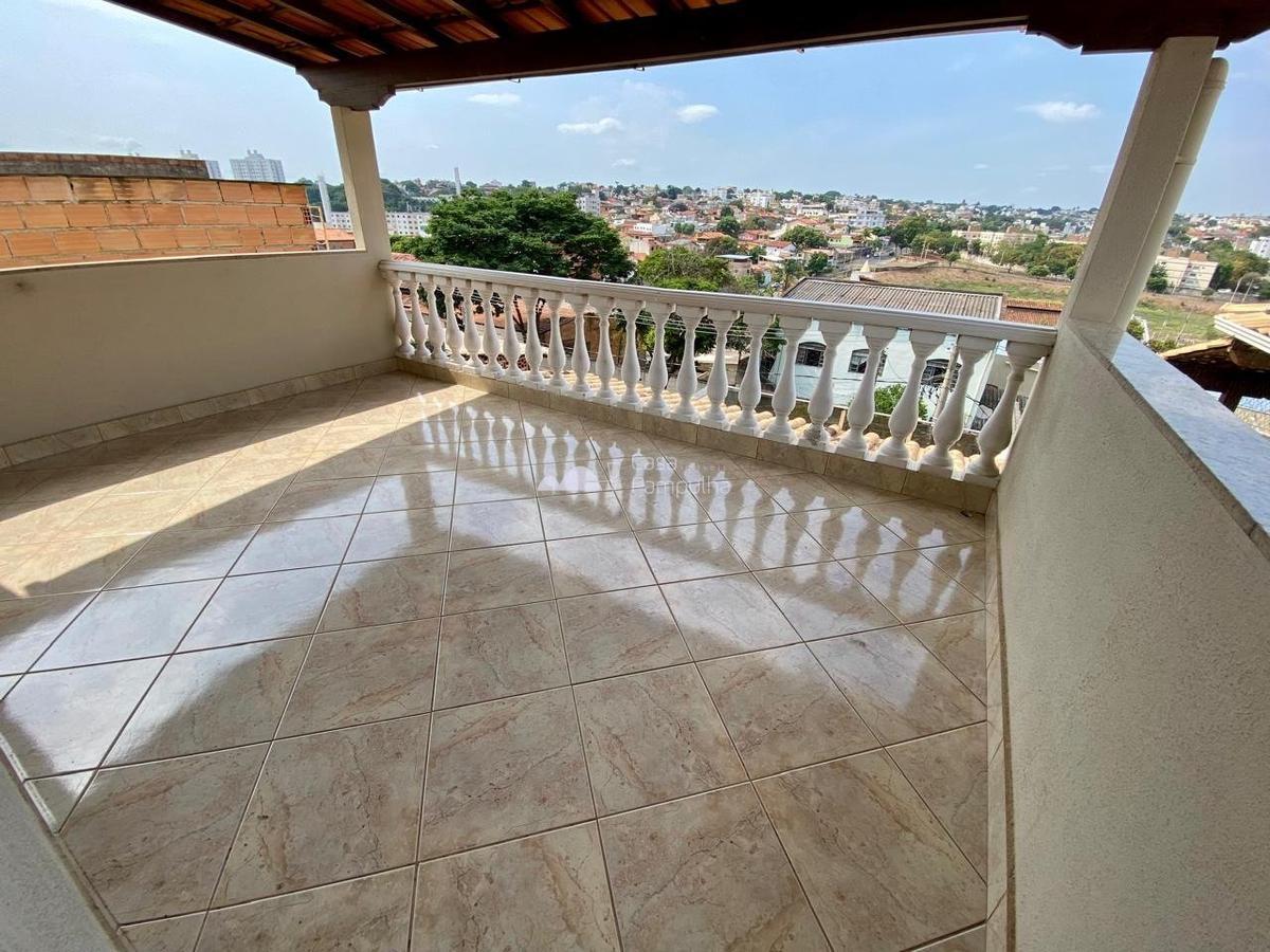 Casa, Santa Mônica, 5 Quartos, 2 Vagas, 1 Suíte