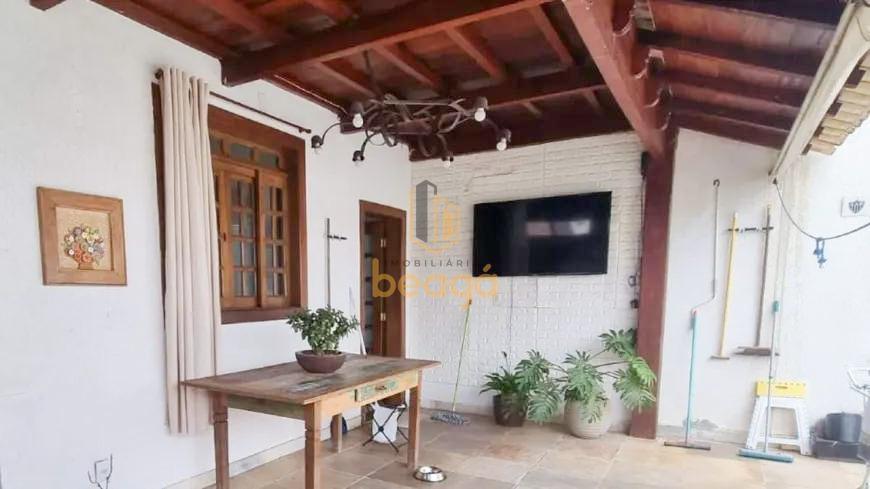 Casa, Castelo, 3 Quartos, 2 Vagas, 1 Suíte