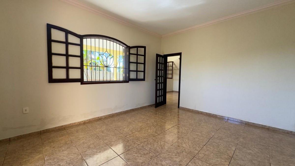 Casa, Bom Sossego, 5 Quartos, 8 Vagas, 2 Suítes