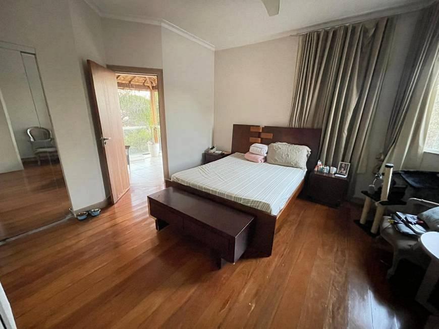 Casa, Trevo, 4 Quartos, 5 Vagas, 2 Suítes