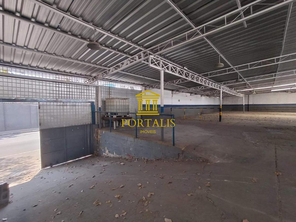 Galpão, Prado, 0 Quarto, 20 Vagas