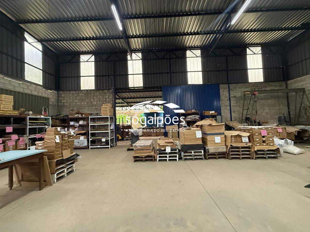Galpão, Cincão, 20 Vagas