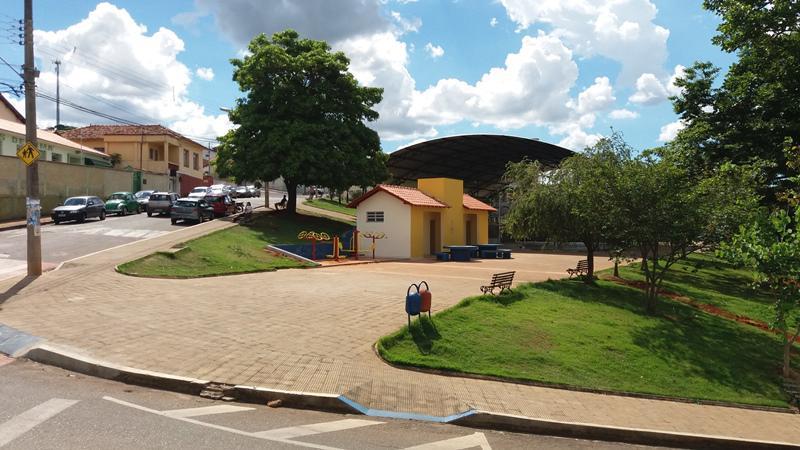 Casa, Centro, 4 Quartos, 6 Vagas