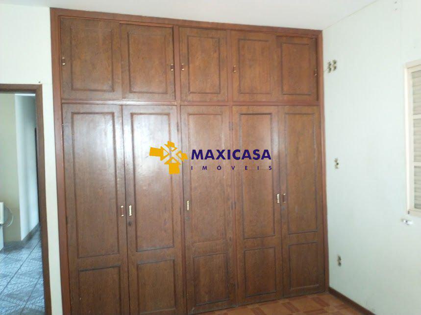 Casa, Cachoeirinha, 4 Quartos, 6 Vagas, 1 Suíte