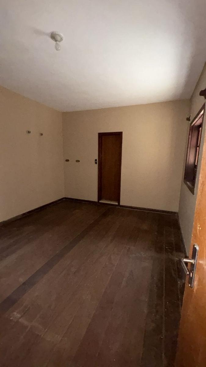 Casa, Centro, 3 Quartos, 0 Vaga, 1 Suíte