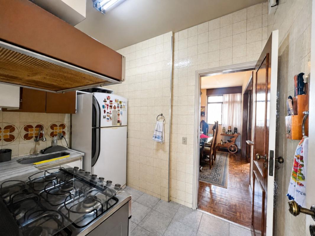 Apartamento, Floresta, 3 Quartos, 2 Vagas, 1 Suíte