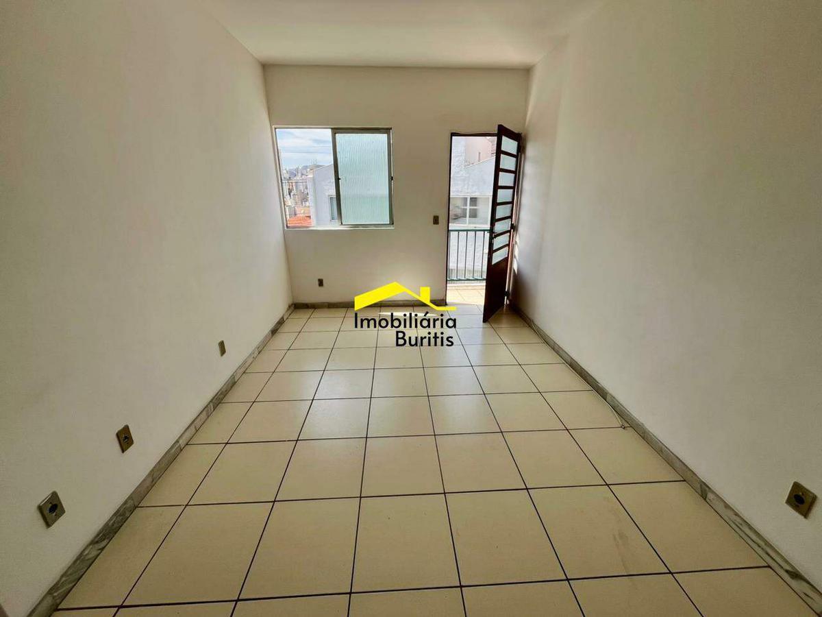 Apartamento, Palmeiras, 2 Quartos, 1 Vaga