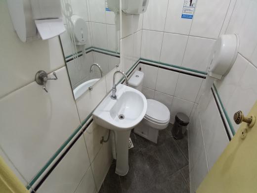 Casa, Funcionários, 4 Quartos, 6 Vagas
