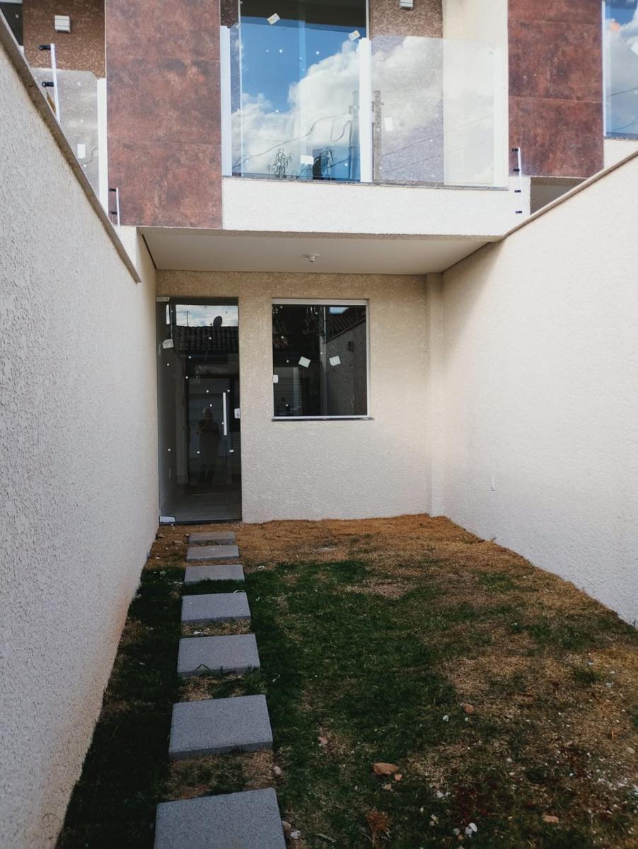 Casa, Candelária, 2 Quartos, 1 Vaga, 2 Suítes